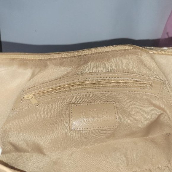 ANA -A New Approach Pebble Handbag Tan Silver Trim - Picture 8 of 8